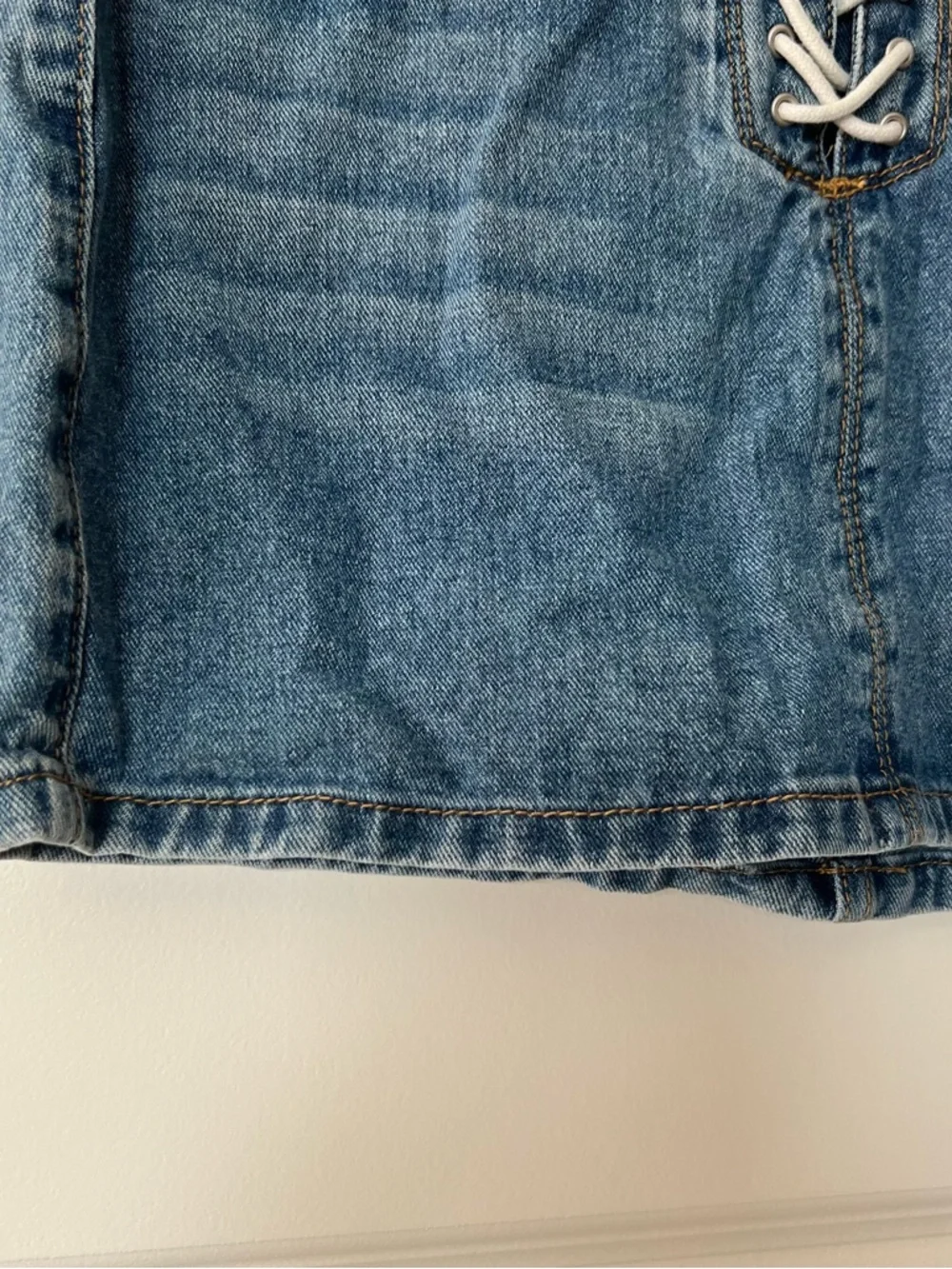 GUESS Denim Mini Skirt Size XS Blue Lace Up High Rise 100% Cotton Y2K‎ Flaw